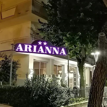 酒店 Arianna 2*